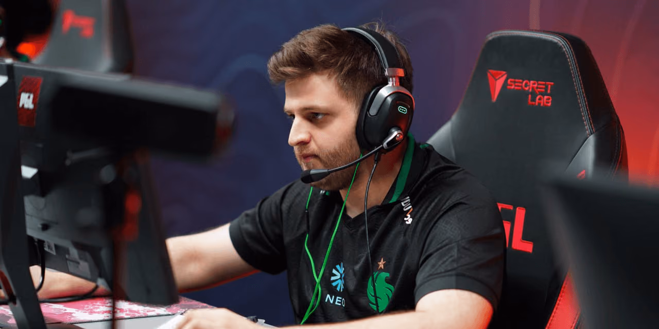 Настройки degster в CS2: сенса 2.75, прицел, eDPI 1100 (Falcons)
